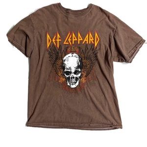 Def Leppard band tee
